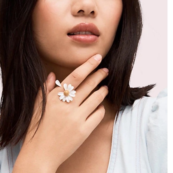 RELISTED-  NWT KATE SPADE ♠️ INTO THE BLOOM RING - 7 - Picture 2 of 8
